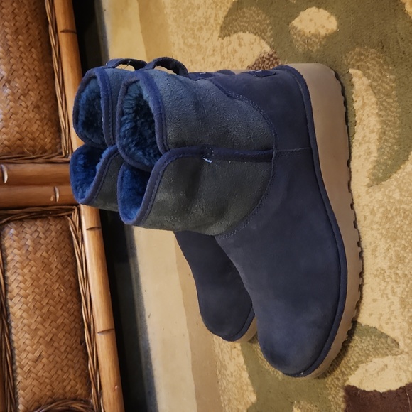 Ugg blue suede boots - Picture 7 of 11